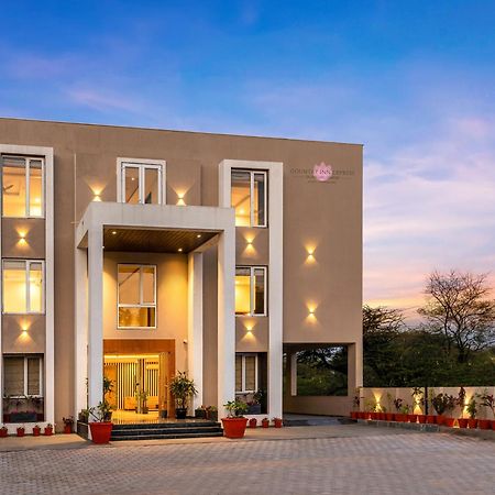 Seasons Sajjangarh Hotel อุเดเปอร์ ภายนอก รูปภาพ
