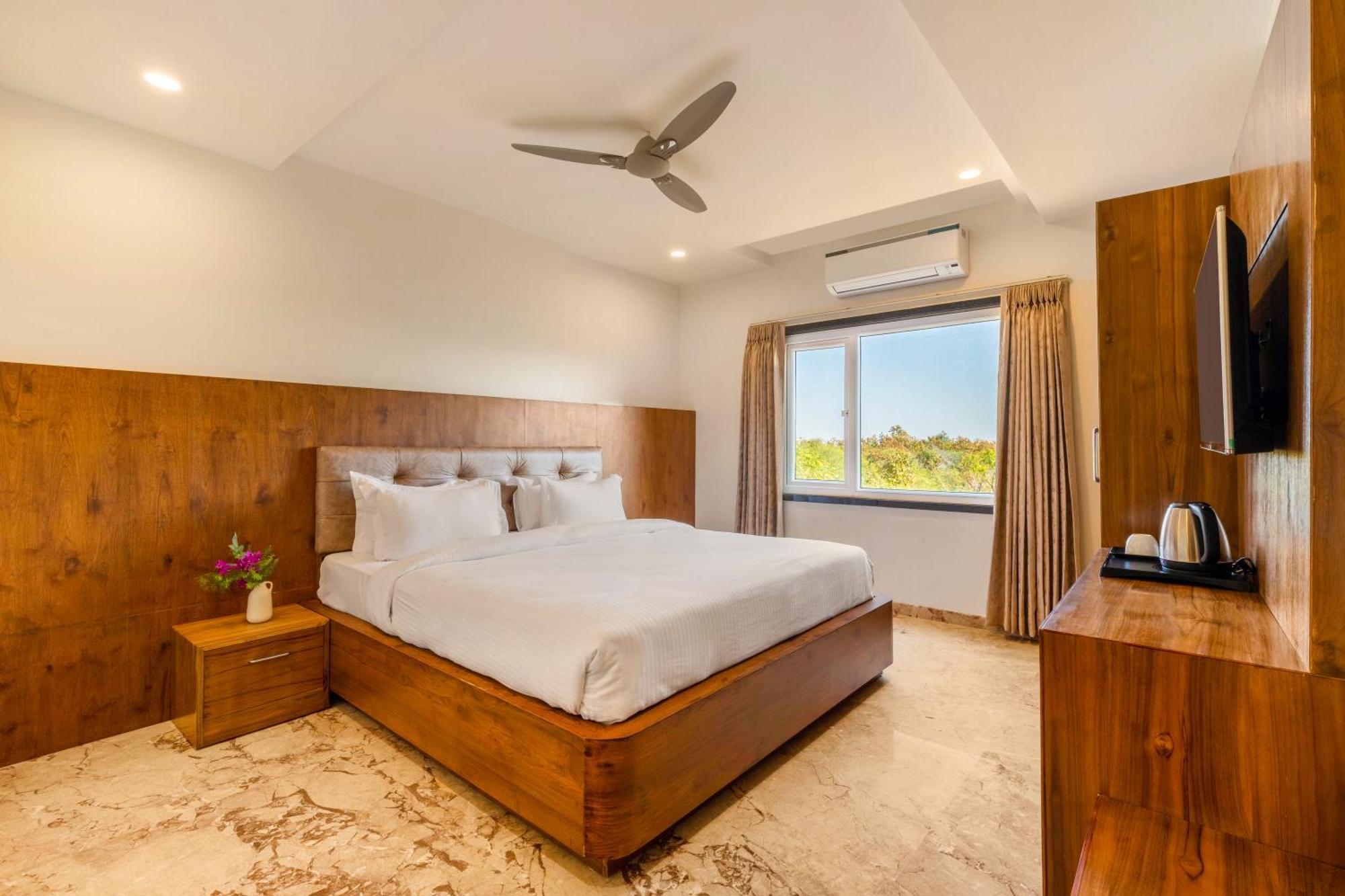 Seasons Sajjangarh Hotel อุเดเปอร์ ภายนอก รูปภาพ